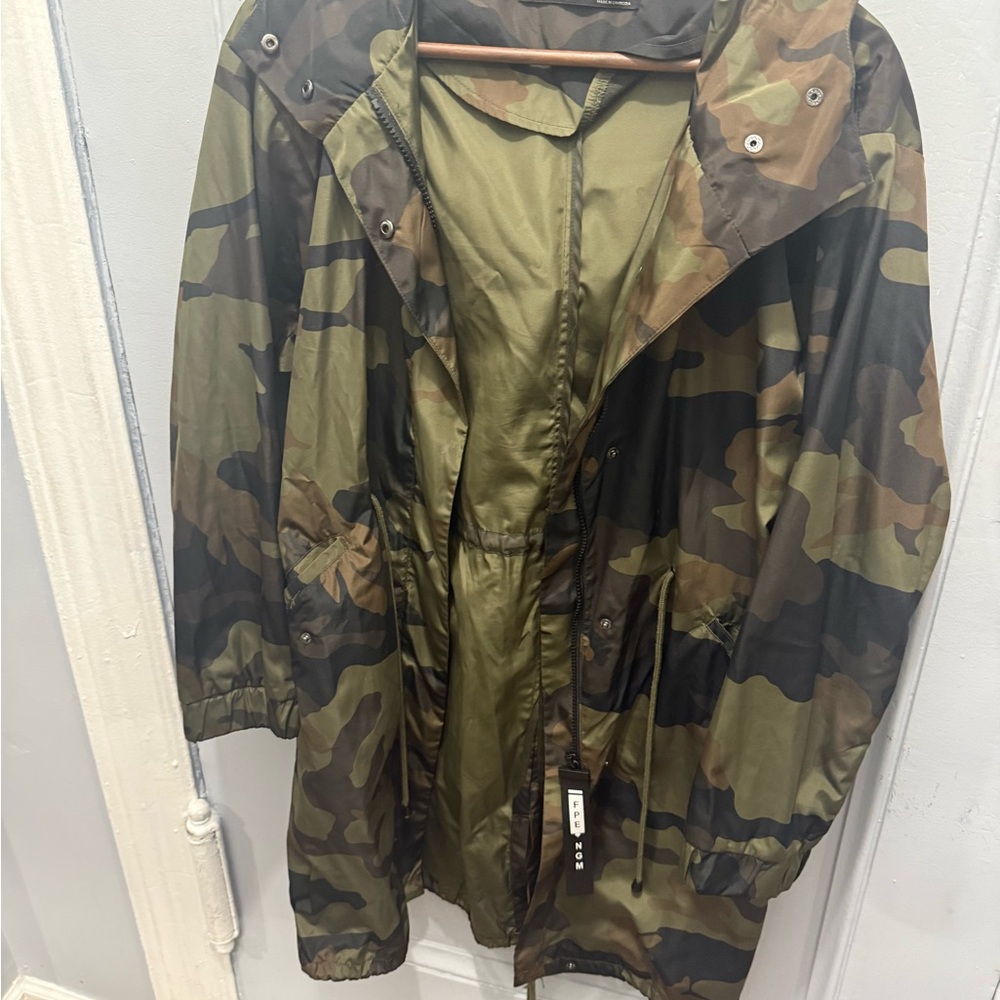 Camouflage Long Jacket - Picture 2 of 4
